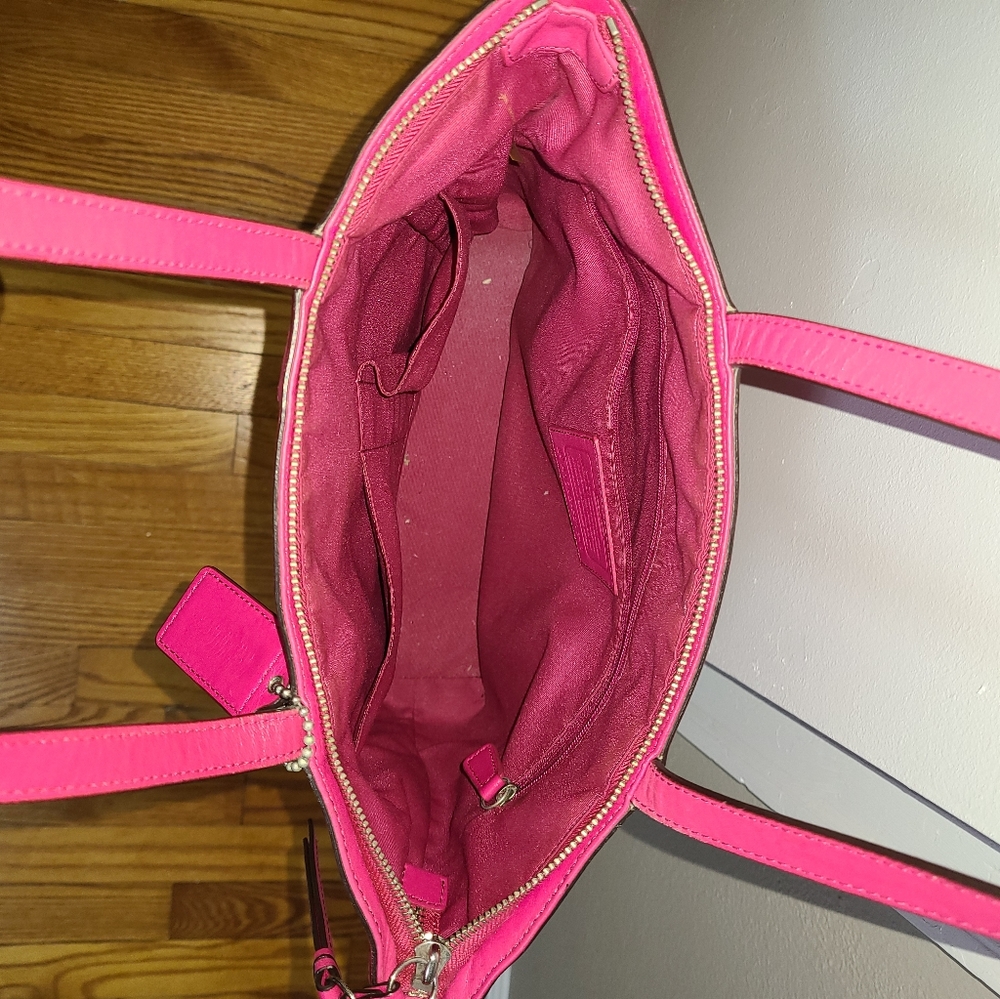 Authentic Coach Purse - Picture 3 of 7